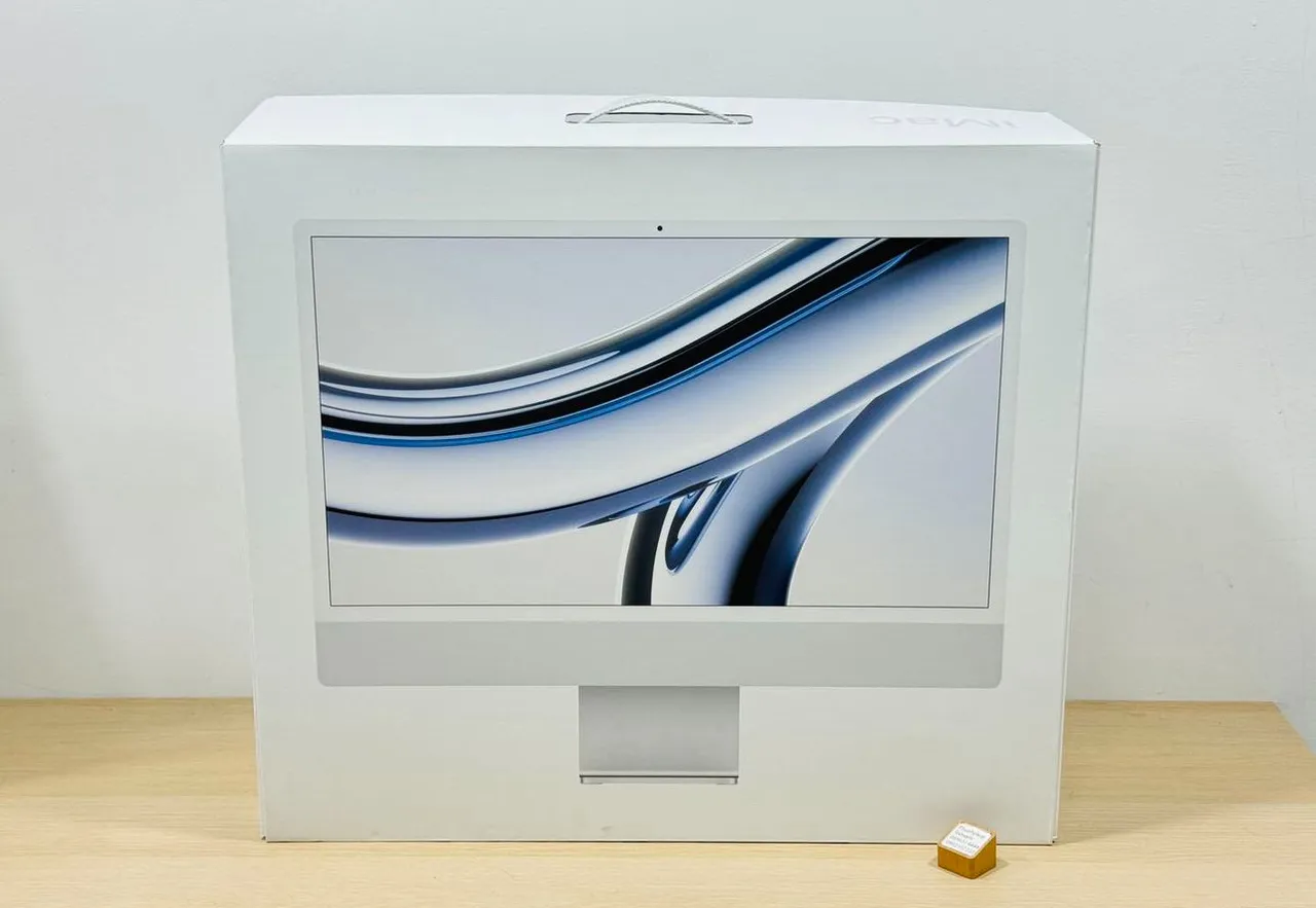 IMac M3 - 8GB - 256 SSD